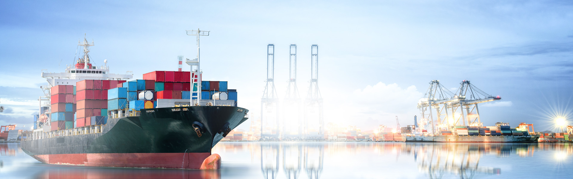 三峰经营理念：客户至上、以人为本、信誉为先、质量为重